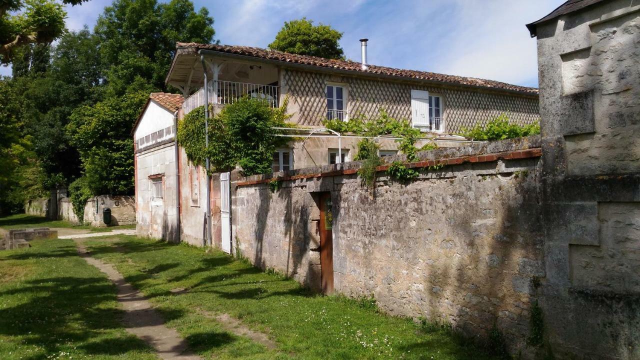 فيلا Le Gue Renard-Un Balcon Sur La Charente جارناك المظهر الخارجي الصورة
